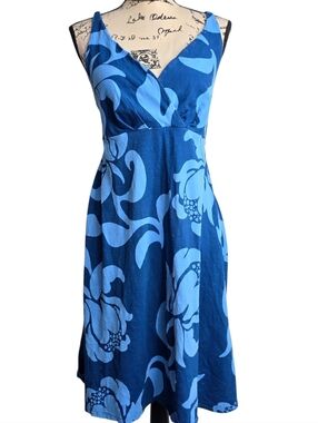 ​Patagonia Amber Dawn Dress XL Blue Floral Cross Back Organic Cotton Boho